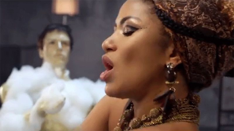 Гайтана показала день з манекеном