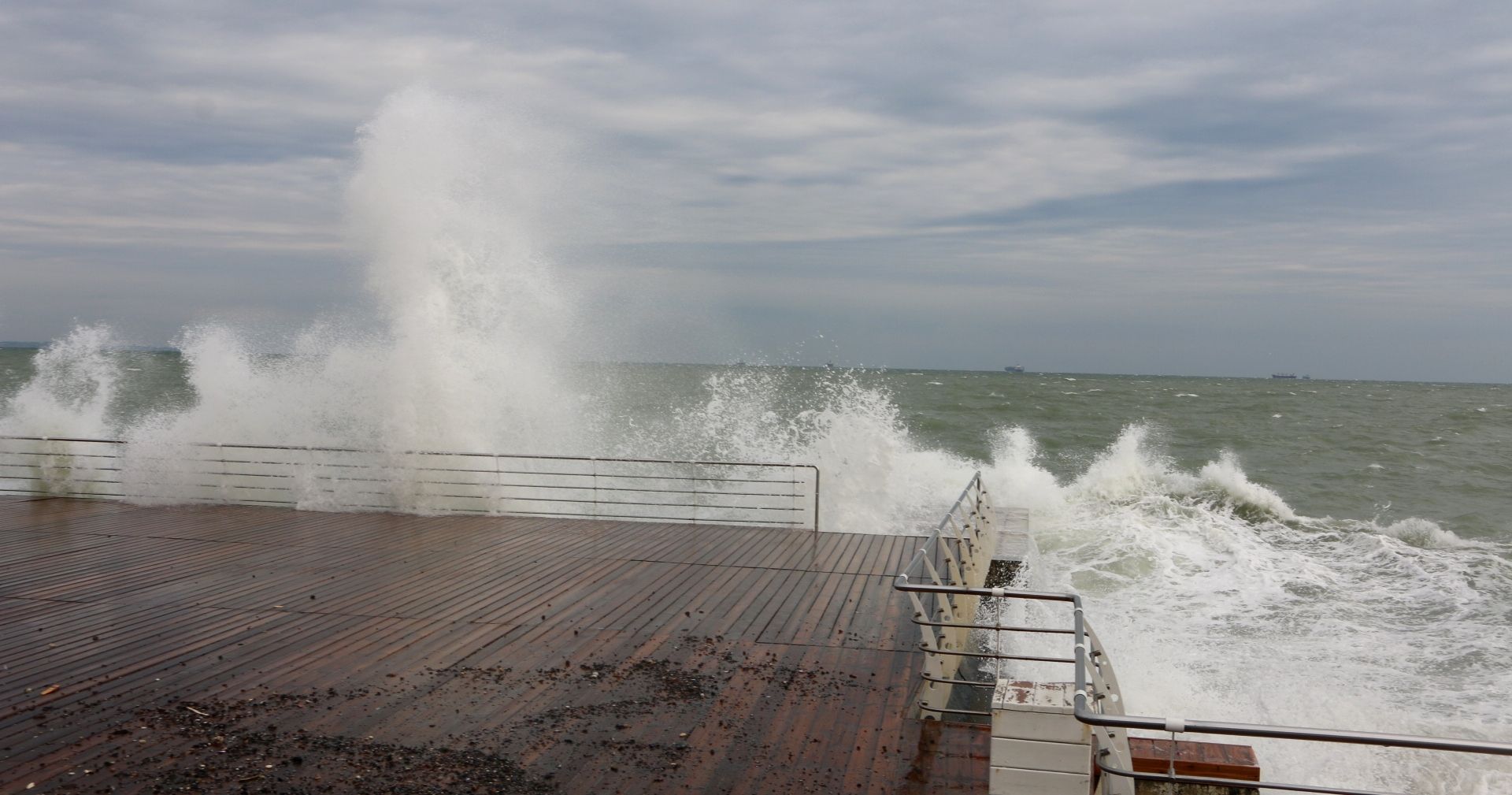 Одеський шторм зняли з літака: відео
