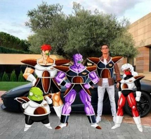 Роналду потролили через фото із крутою машиною - фото 111181