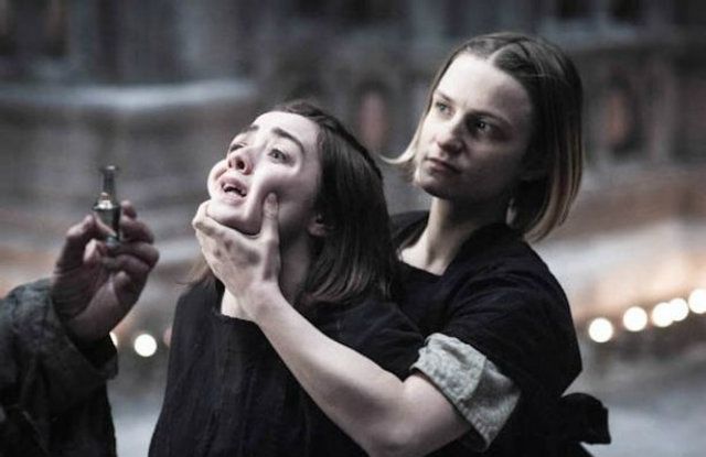 Зірка "Гри престолів" покинула соцмережі через переслідування