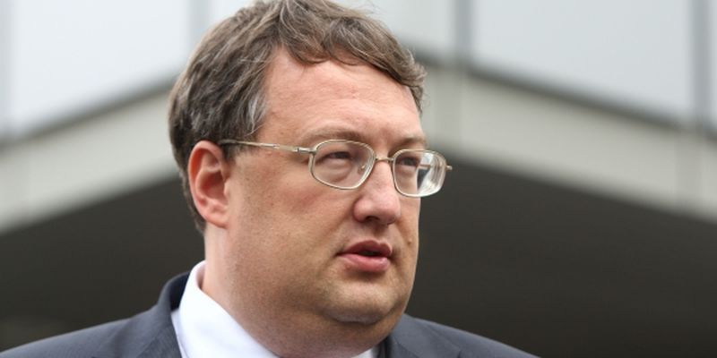 Лещенко маніпулює громадською думкою, – Геращенко