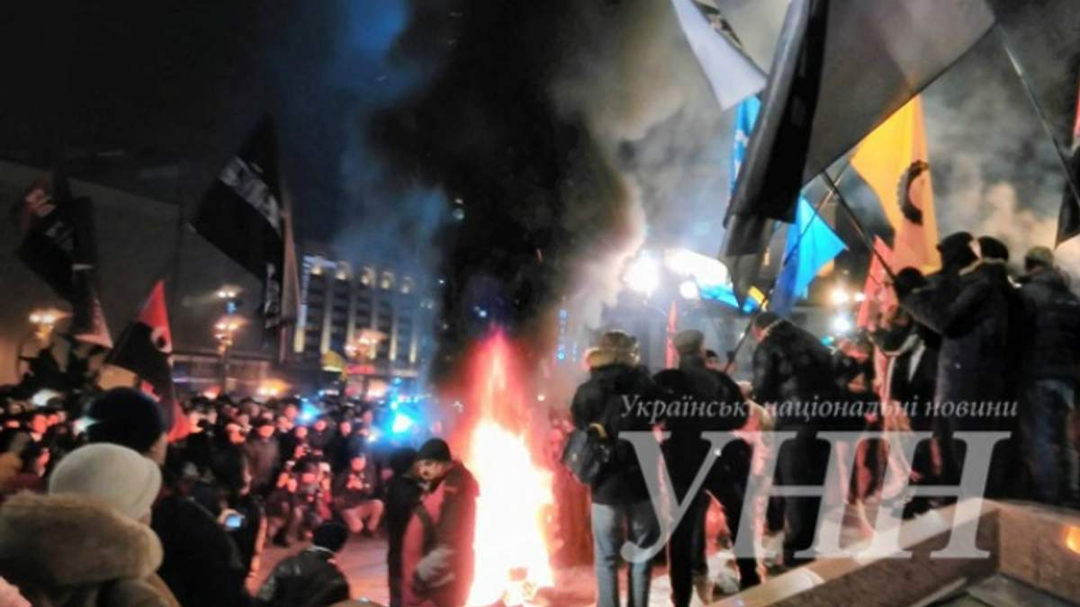На Майдані пройшли сутички між силовиками та активістами - фото 1