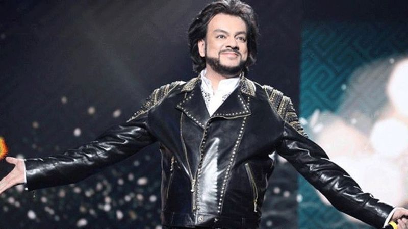 Кіркоров збив з ніг шанувальницю під час концерту