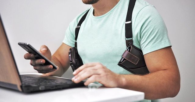 Кобура для смартфонів від українців отримала $84 тисяч за два дні - фото 121299