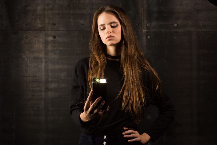 Українці розробили чохол-спалах для IPhone