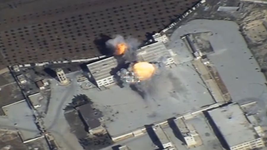 З'явилося відео удару російських крилатих ракет в Сирії