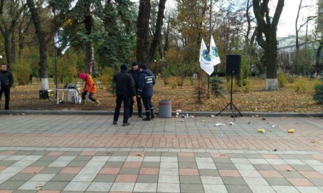 Біля будівлі Ради трапився вибух – ЗМІ - фото 1