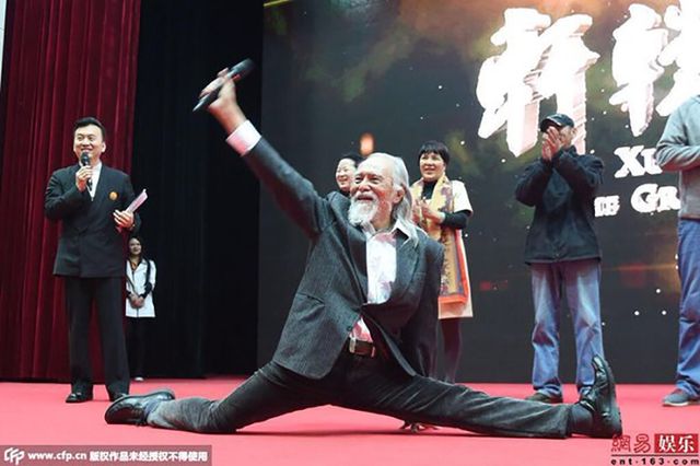 80-річний дідусь став найпопулярнішою моделлю в Китаї - фото 120366