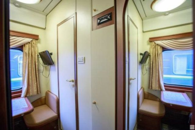 Журналісти показали нові фото VIP-вагону Укрзалізниці - фото 115054