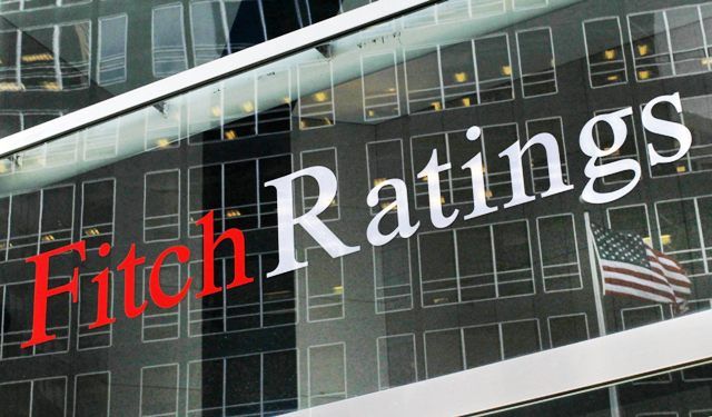 Агенство Fitch підвищило кредитний рейтинг України