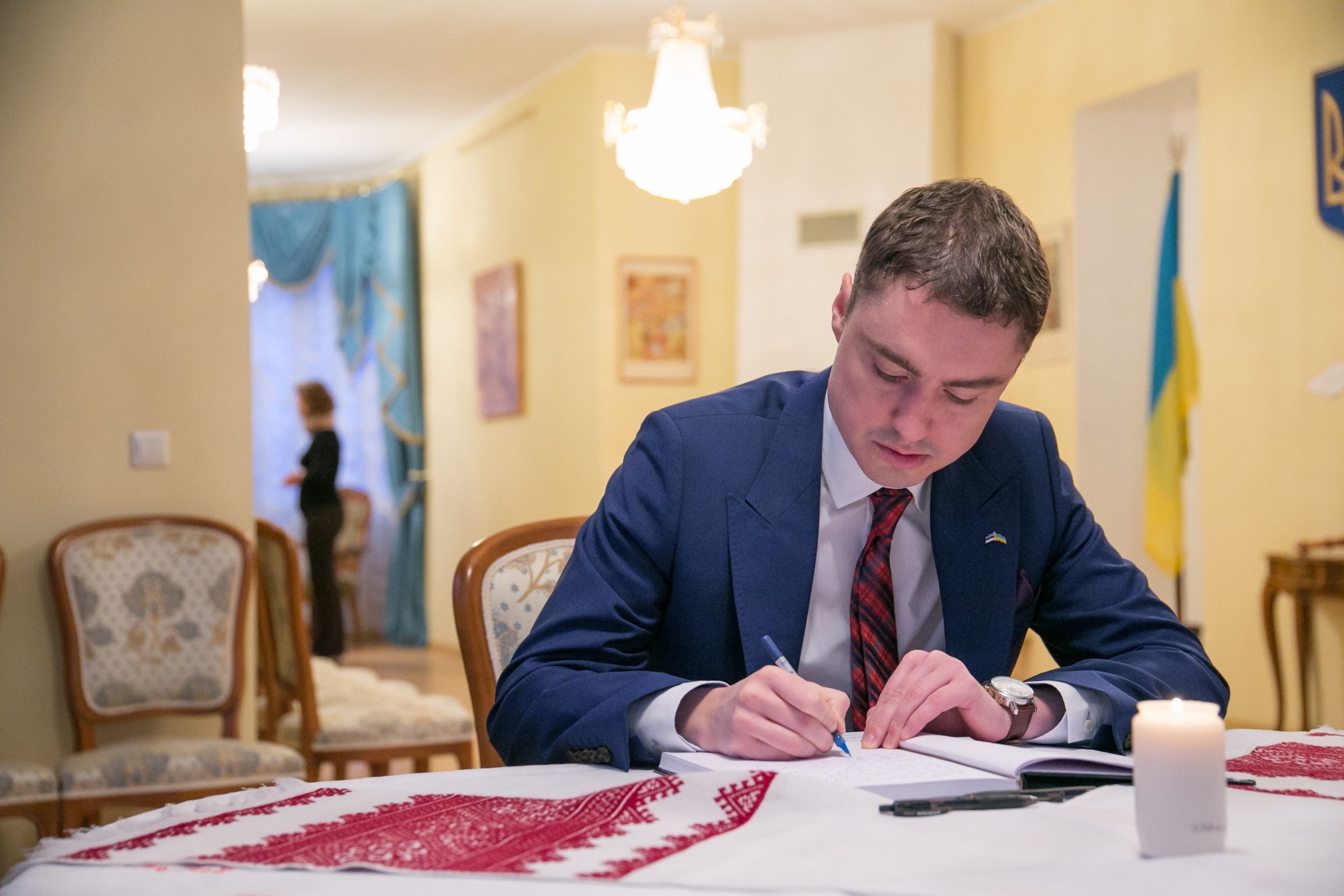 Естонський парламент відправив прем'єр-міністра у відставку