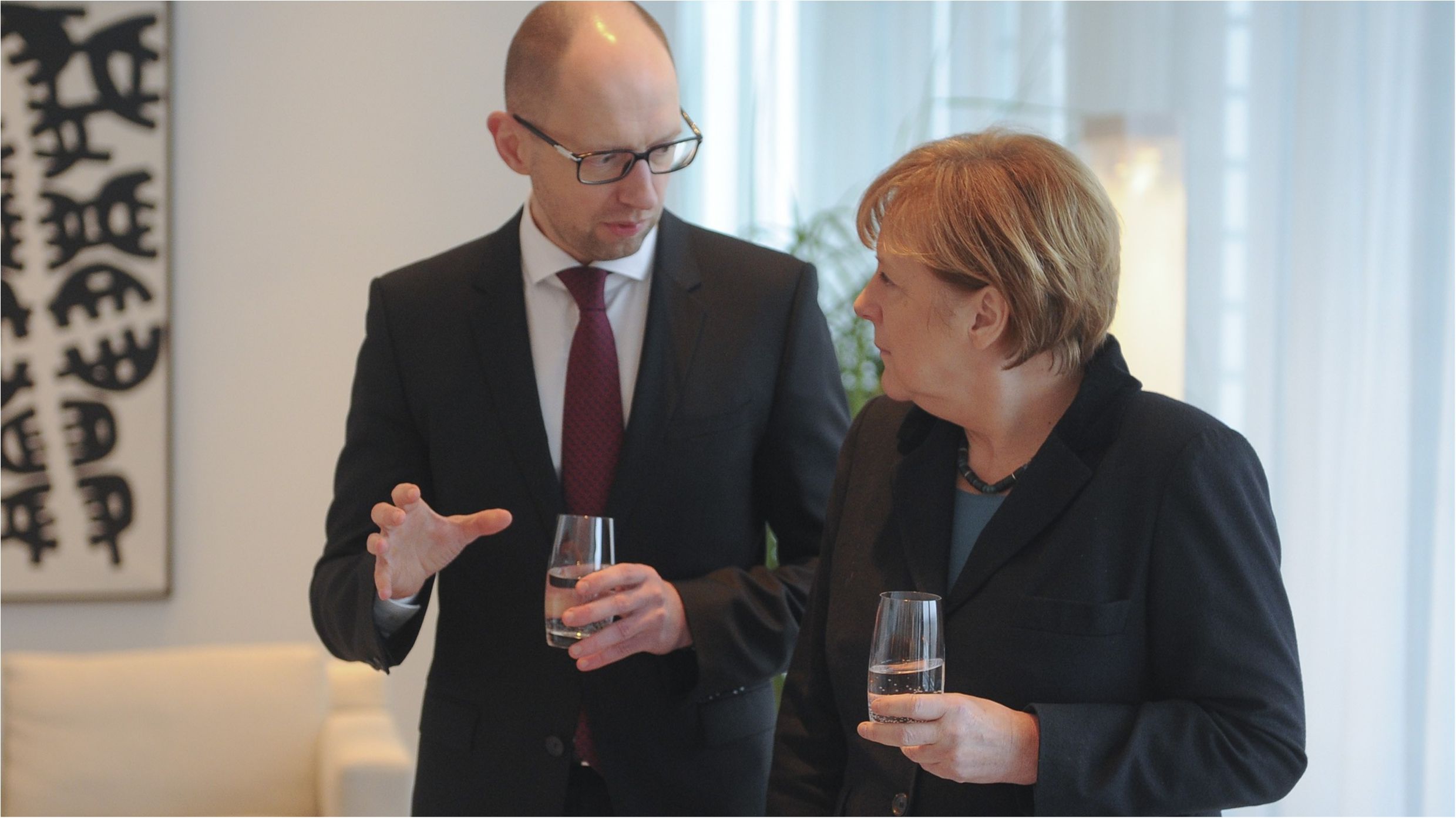 Яценюк, Меркель - фото 1