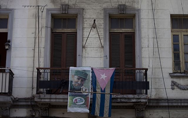 На Кубі прощаються з Кастро: фоторепортаж - фото 122156