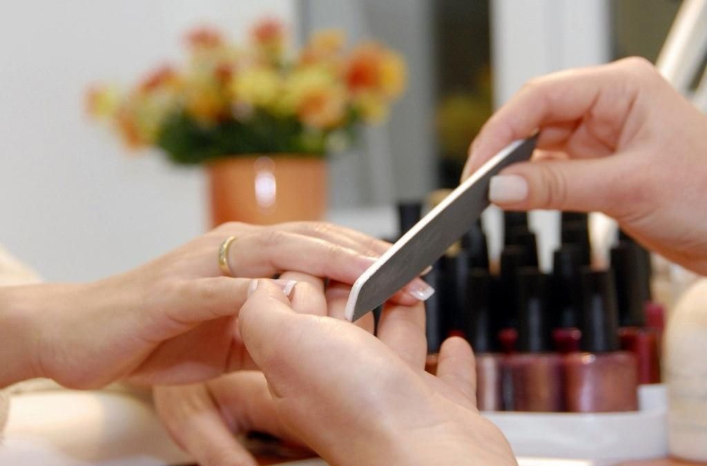 Стало відомо, чим небезпечний популярний манікюр