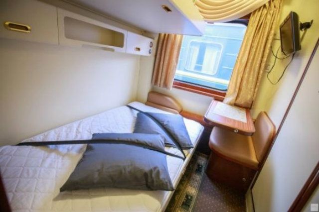 Журналісти показали нові фото VIP-вагону Укрзалізниці - фото 115056