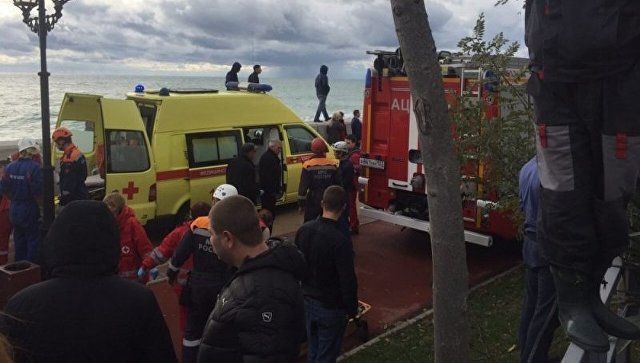 У Росії на житловий будинок упав вертоліт: є жертви