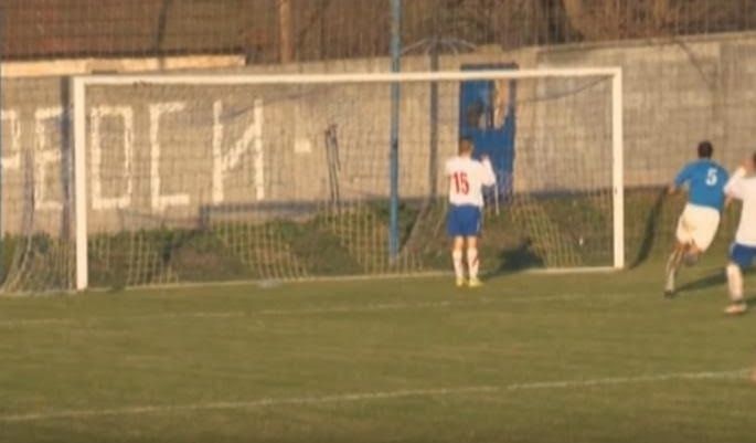 Сербський футболіст зробив найкурйозніший промах за всю історію
