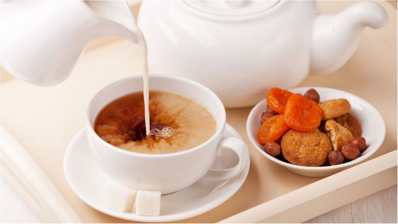 Медики пояснили, чим корисний чай "по-англійськи"