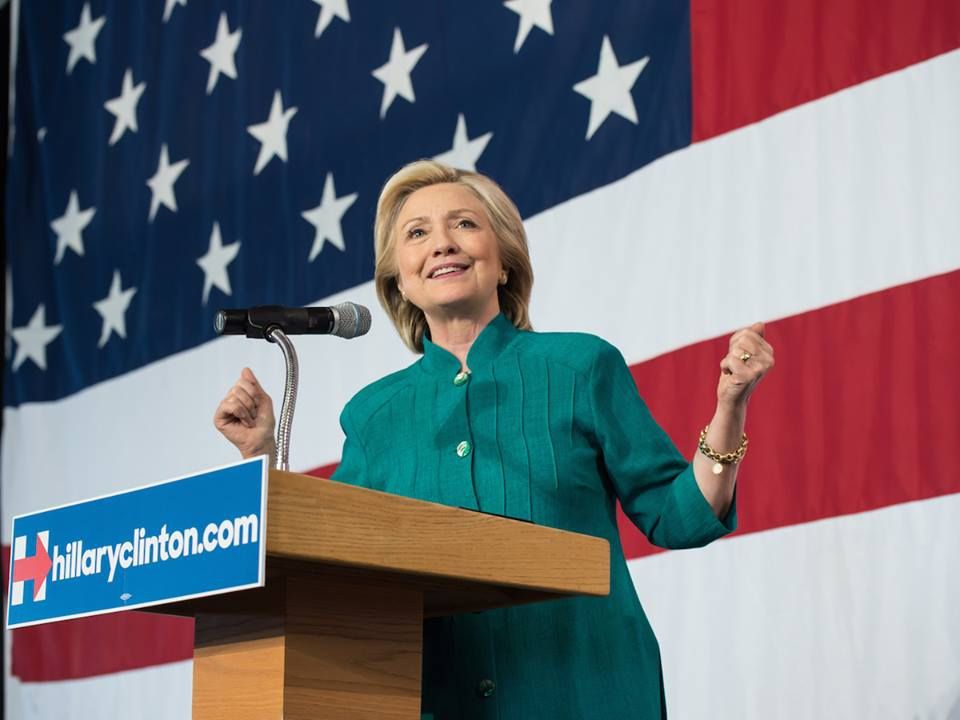 Гілларі Клінтон та її чоловік проголосували на виборах у США