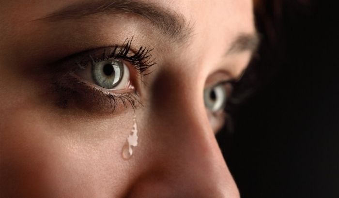 Студенка створила зброю, яка "стріляє" слізьми