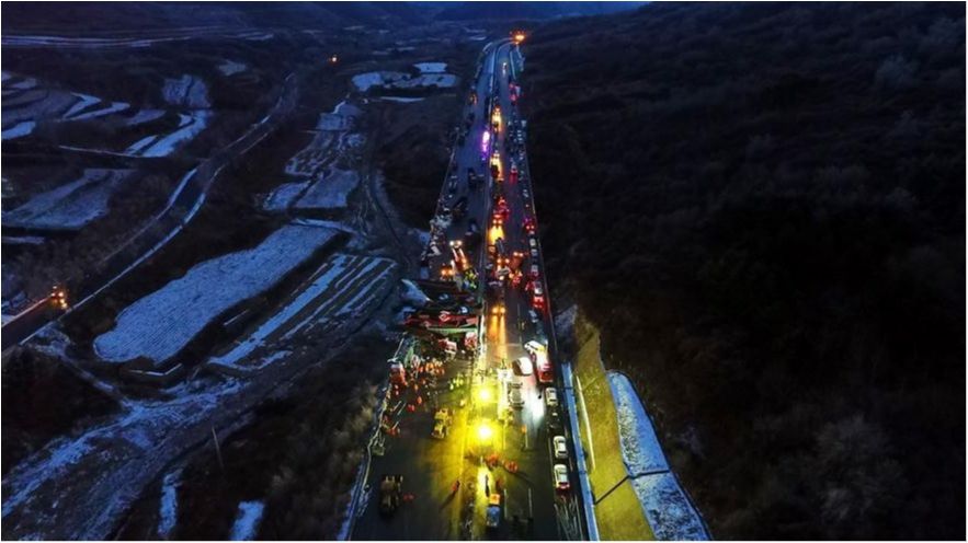 У Китаї сталася страшна аварія: 17 загиблих