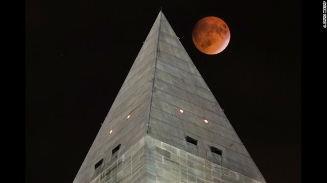 'Кривавий' супермісяць - фото 117999