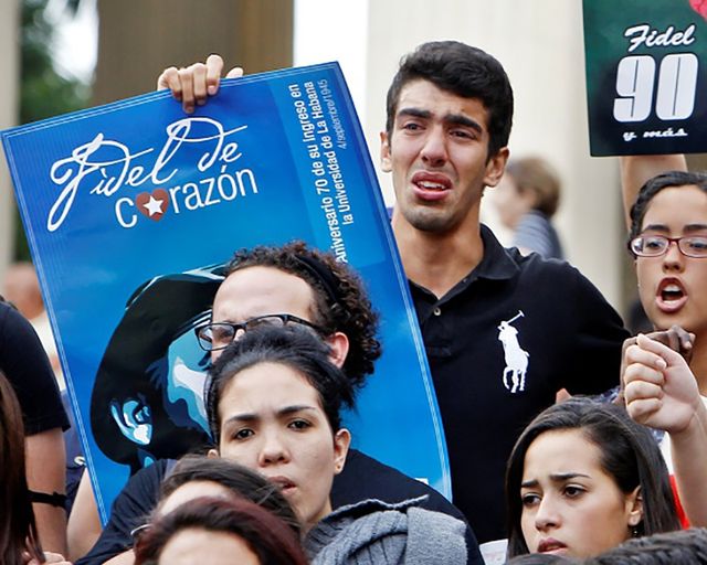 На Кубі прощаються з Кастро: фоторепортаж - фото 122158