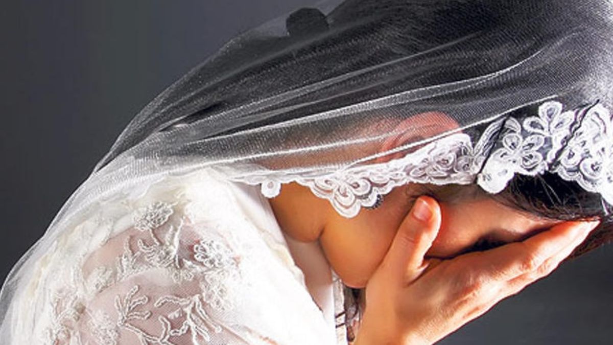 Уряд вважає: закон дозволить вирішити проблеми із шлюбами з неповнолітніми - фото 1
