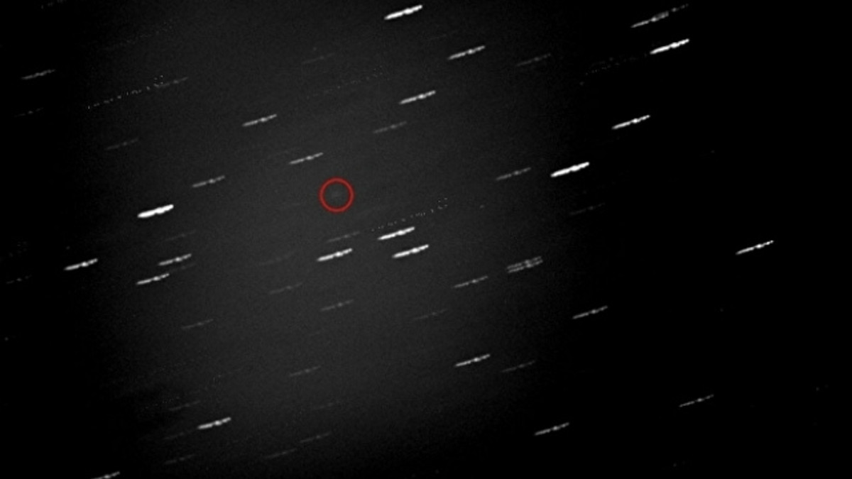 Астрономам вдалося побачити "невидиму" комету - фото 1