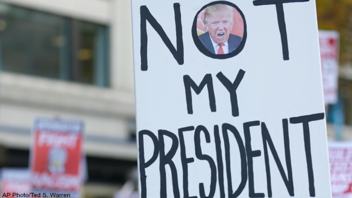 У США протестують проти Трампа - фото 1