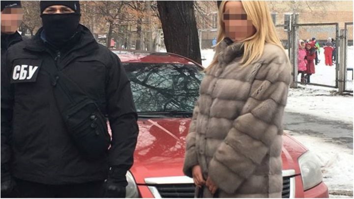 Зухвала слідча в норковій шубі попалася на великому хабарі