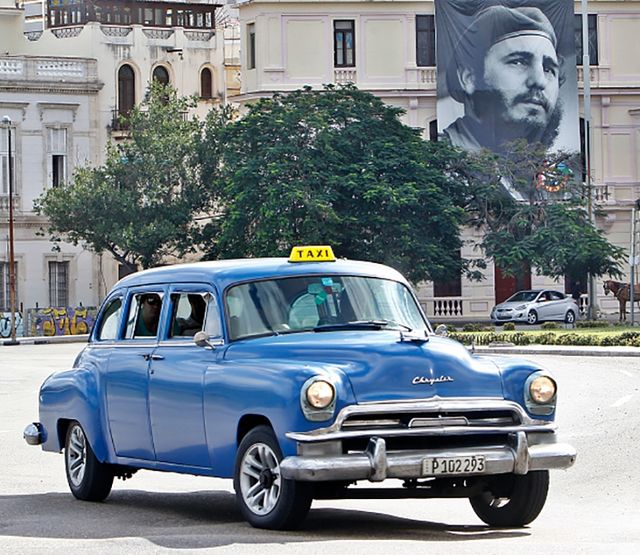 На Кубі прощаються з Кастро: фоторепортаж - фото 122160