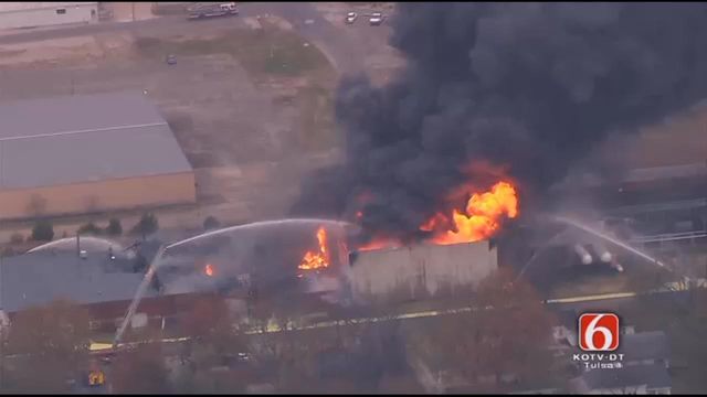 У США примусово евакуйовують мешканців через вибух на хімзаводі - фото 120815