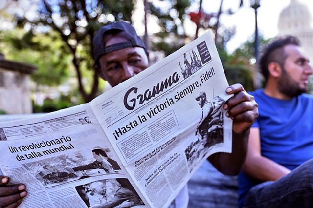 На Кубі прощаються з Кастро: фоторепортаж - фото 122163