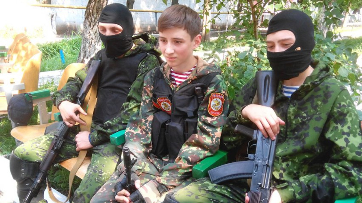 Діти вооють на Донбасі - фото 1