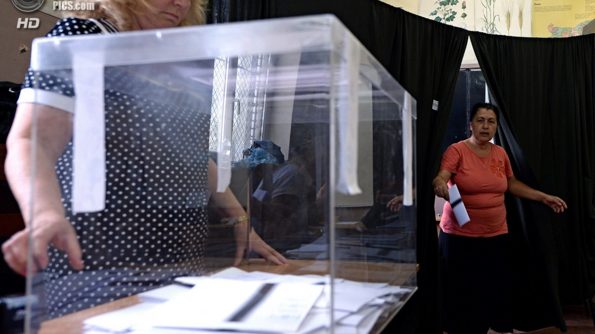 У Болгарії почалося голосування на виборах президента - фото 1