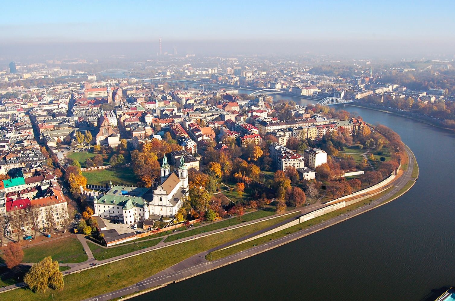 Стало відомо, де українці скуповують житло - фото 1