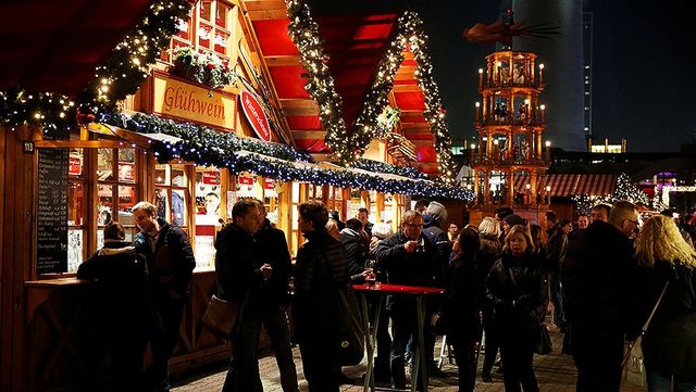 Найкрасивіші міста Європи перед Різдвом: казкові фото - фото 122373