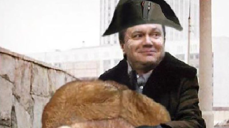 Бреше під присягою: соцмережі про судимість Януковича