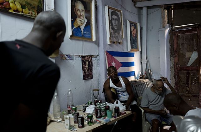 На Кубі прощаються з Кастро: фоторепортаж - фото 122157