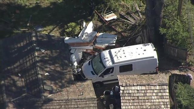 У США на житловий дім упав літак: є жертви