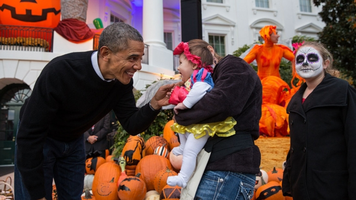 Барак і Мішель Обама відсвяткували свій останній Хелловін у Білому домі. - фото 1