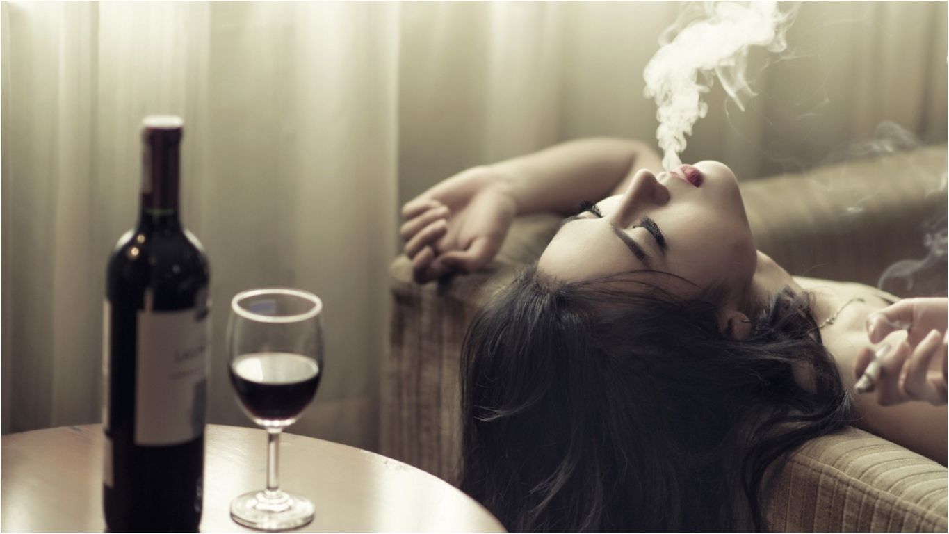 Названо напій, якій знижує негативний вплив куріння