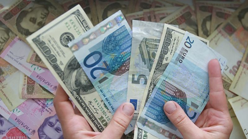 Росія збирається заборонити грошові перекази в Україну