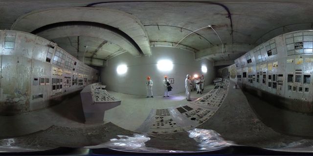 Чорнобильську АЕС накрили новим саркофагом: ефектні фото - фото 122522