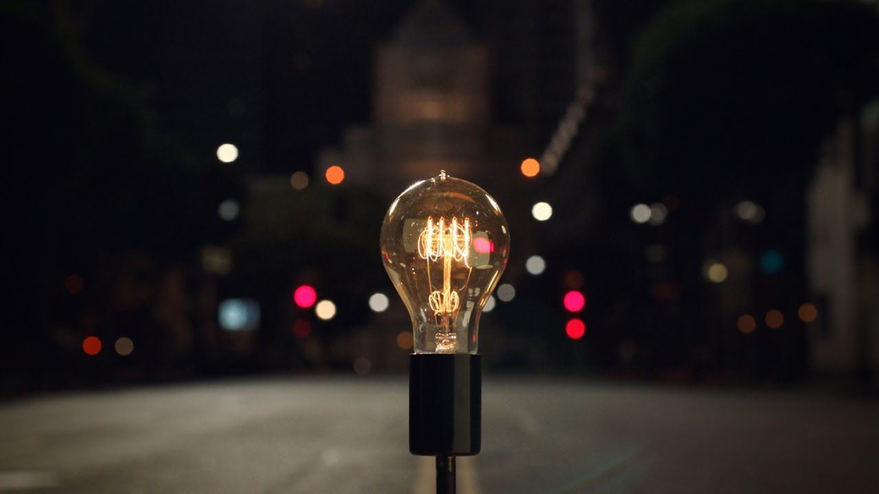 З'явилася ефектна реклама нового MacBook