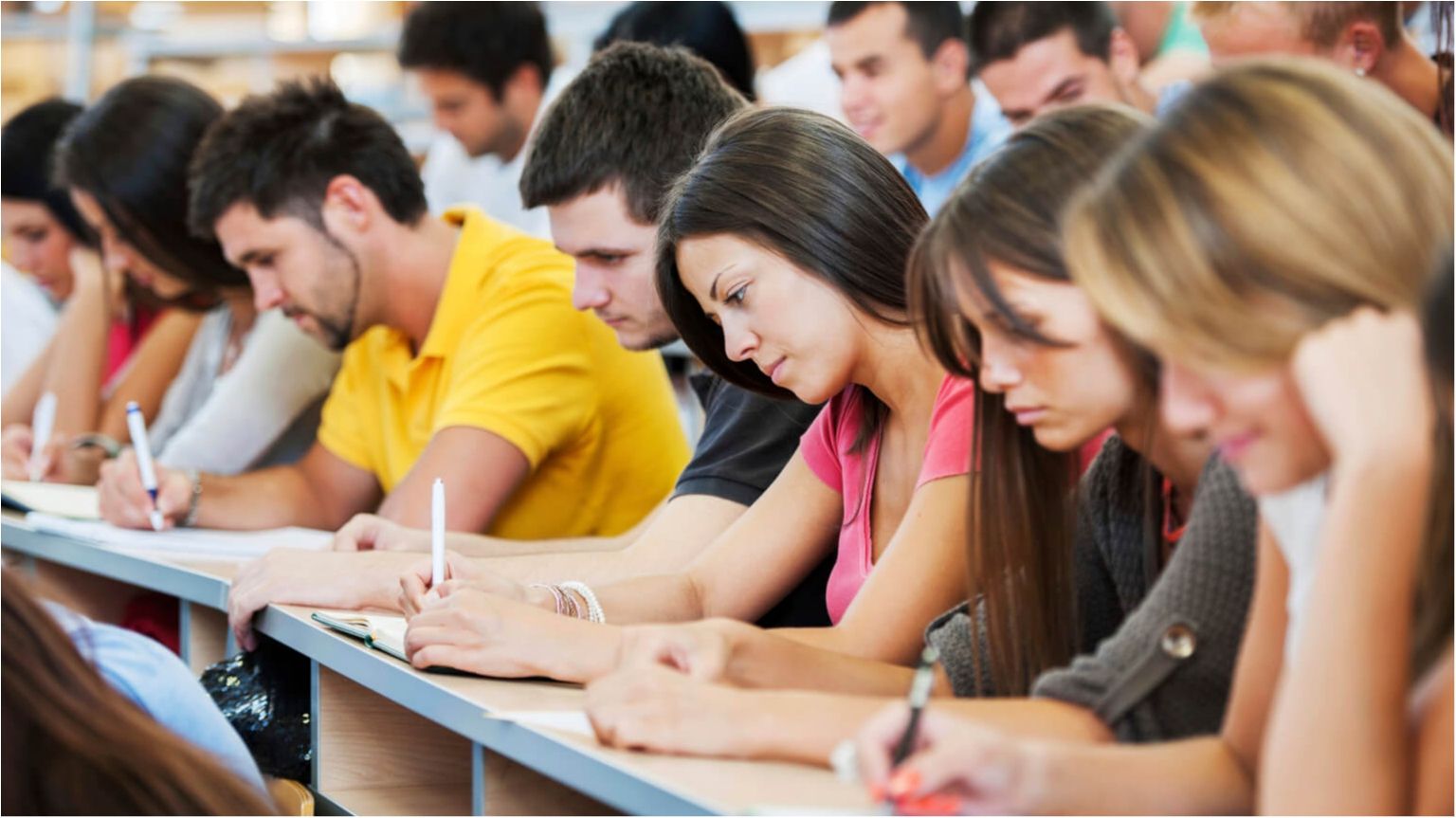 Студентам України підвищать стипендії