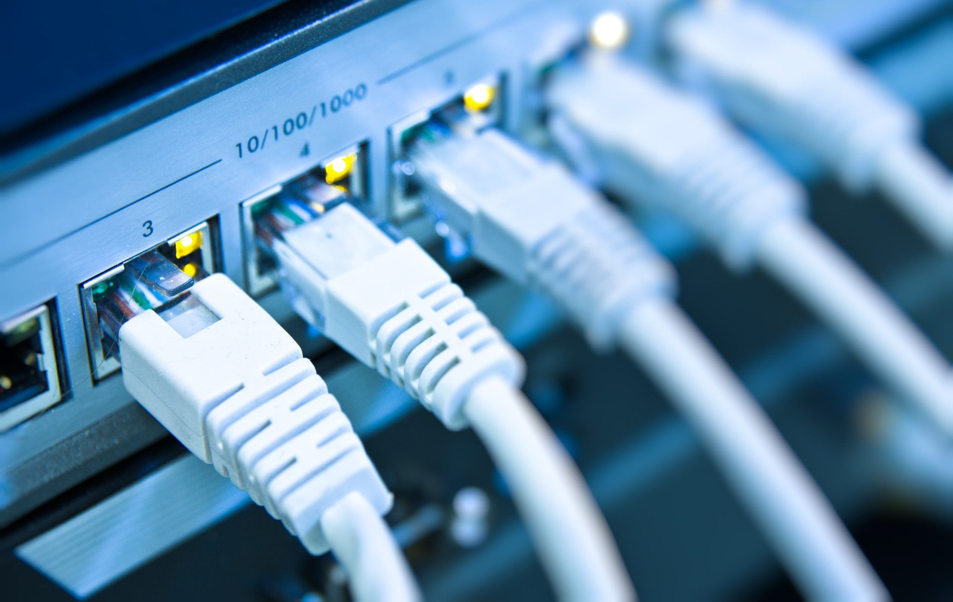 Укртелеком підвищує тарифи на телефон й Інтернет