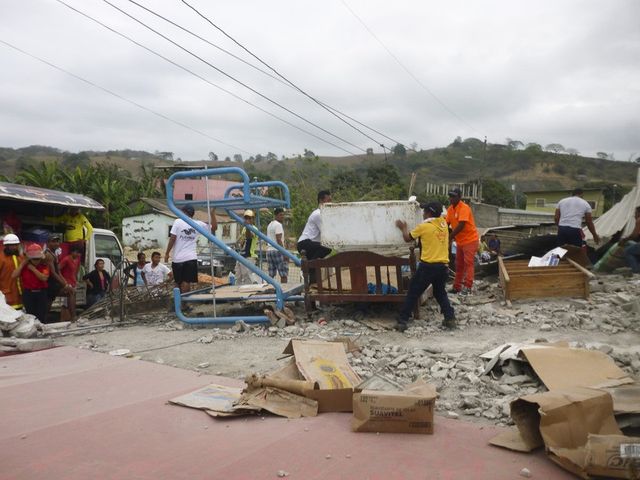 Еквадор сколихнув потужний землетрус - фото 128215