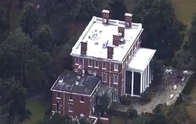 Як виглядають дипкомплекси російських "шпигунів" у США